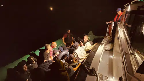 Seferihisar açıklarında 31 düzensiz göçmen yakalandı