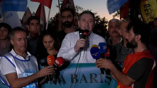 DEM Parti Eş Genel Başkanı Bakırhan: Barış imkanını demokrasiye evriltmek 86 milyonun sorumluluğu