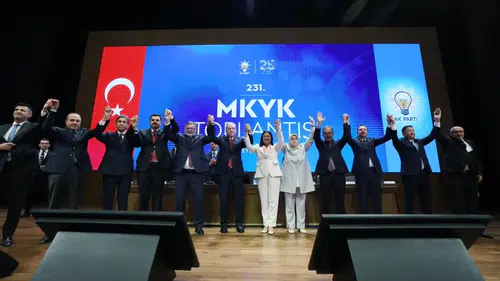 3'ü CHP'den 4 belediye başkanı AK Parti'ye geçti