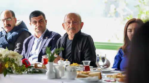 Kılıçdaroğlu: İBB başkanlığı halk iradesine ait, ayak oyunlarıyla değil, CHP’li biri gelmeli