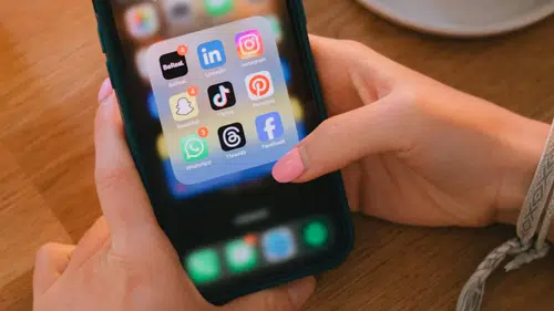Avustralya'da sosyal medya algoritmalarını devre dışı bırakma seçeneği geliyor