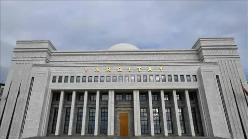Yargıtay: Hafta tatili çalışması için hem izin hem fazla mesai alınamaz