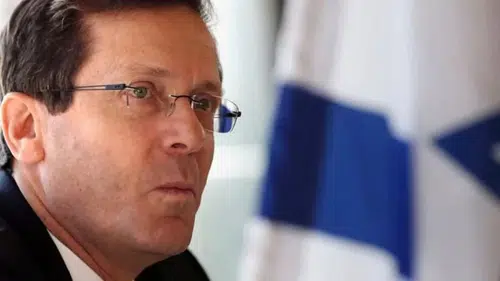 İsrail Cumhurbaşkanı Herzog, 2016'da Filistinliyi öldüren askerin sabıka kaydını sildi