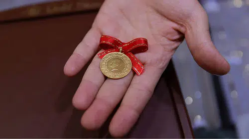 Altının ons fiyatı yıl sonuna kadar 4 bin 500–5 bin dolar aralığını görebilir