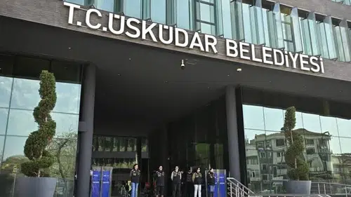 CHP ve Yeni Parti grubu Üsküdar'da seçime katılmadı, oylama ertelendi