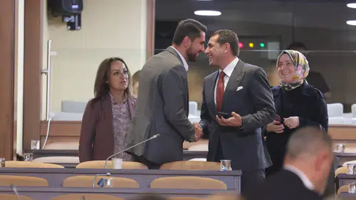 İBB meclis üyesi Ekrem Eray Arda CHP'den istifa etti