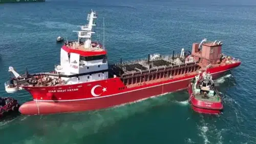 UAB Mavi Vatan suya indi: Türkiye'nin ilk yerli emici tarama gemisi