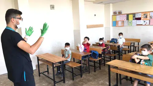 Prof. Dr. Küçükosmanoğlu'ndan okullarda hijyen uyarısı: Temel ihtiyaçlar kamu bütçesinden karşılanmalı