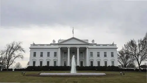 Federal yargıç Trump'ın CNN ve MS NOW yasağını durdurdu