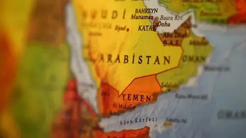 Suudi Arabistan'ın güneyinde acil durum uyarısı