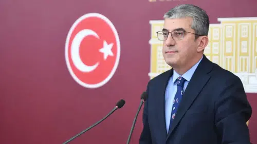 Gökhan Günaydın: Her dört ekmeğimizden üçünü çalan Şimşek ve ağababalarıdır