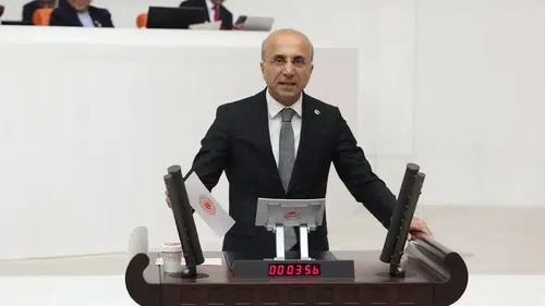 Yeni Parti'li Genç: Belediyeleri hanenize yazabilirsiniz ama halkın iradesini yazamazsınız