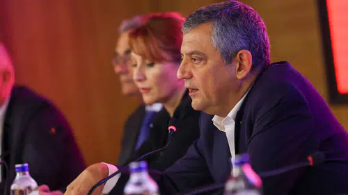 Yeni Parti Genel Başkanı Özel, tutuklu Bozbey'i cezaevinde ziyaret etti