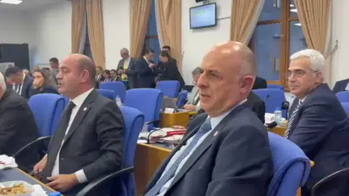 TBMM'de fon soruşturması tartışması: 'Kimi tutukladınız? Bakan'a ne oldu?'