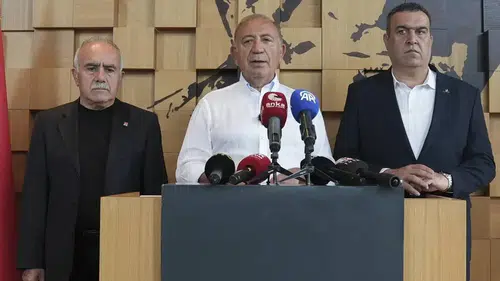 Gürsel Tekin İstanbul il başkanlığından alındı, koordinatör oldu