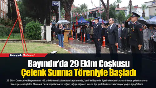 Bayındır’da 29 Ekim Coşkusu Çelenk Sunma Töreniyle Başladı