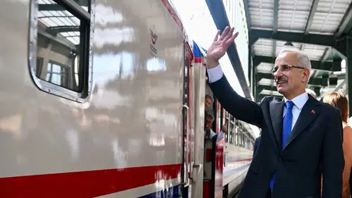 Turistik Doğu Ekspresi biletleri yarın 13.55'te satışa çıkıyor