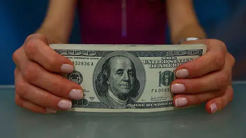 Ekonomistler ağustosta 3,5 milyar dolar cari fazla öngördü