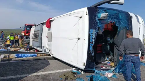 Manisa'da tır ile otobüs çarpıştı: 11 ölü, 26 yaralı