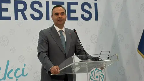 Bakan Kacır: Yerli Ay aracı 2027'de fırlatılacak