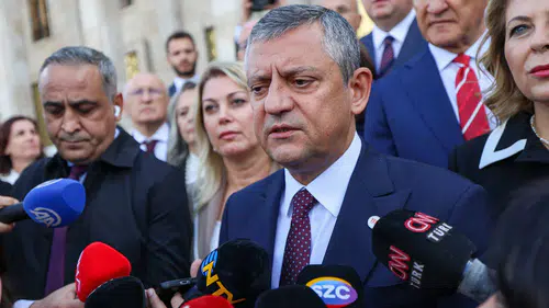 Özgür Özel: Erdoğan ya istifa etsin ya da sandığı getirsin