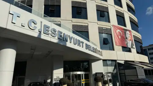 Esenyurt Belediyesi'ne operasyon: 17 şüpheli gözaltına alındı