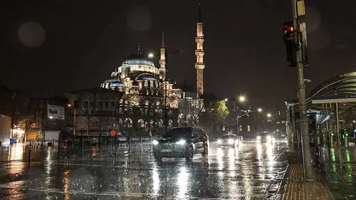 İstanbul'da üniversitelerde eğitime ara: Bazı okullar uzaktan eğitime geçti