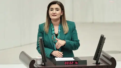 CHP’li Kılıç’tan Cemil Tugay’a Basmane Çukuru tepkisi: “İzmirlinin malını hangi hakla pazarlık konusu yaptınız?”