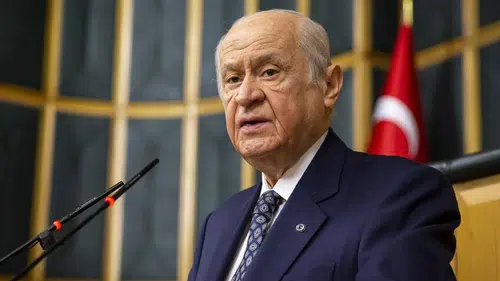 Bahçeli'den gençlere Fransa örneğiyle sokak eylemi uyarısı