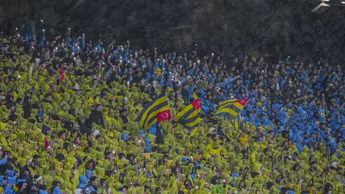 Fenerbahçe, Galatasaray deplasmanına gidecek taraftarlarına yağmurluk ve bere dağıtacak