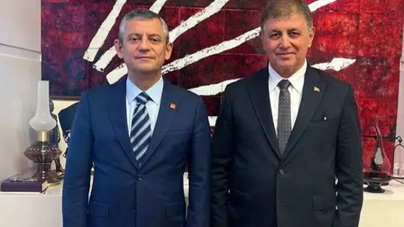 Özgür Özel'den Cemil Tugay açıklaması