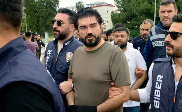 Rasim Ozan Kütahyalı Tutuklanmıştı: 200 Milyarlık Şebekenin Parolası '5 TL'lik Banknot' Çıktı
