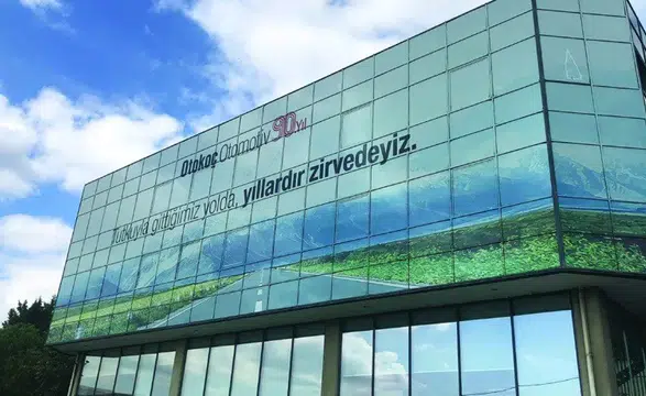 Koç Holding'e ait binaya sabah saatlerinde kurşun yağmuru