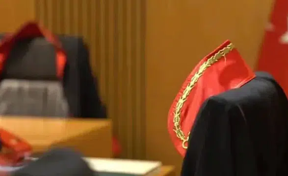Adalet sarayını sarsan iddia: Hakim rüşvetle sanık mı bıraktı?