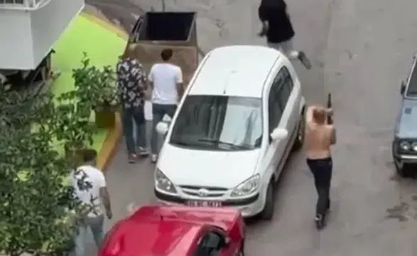 İzmir'de işletmeye tüfekle saldıran iki şüpheli yakalandı