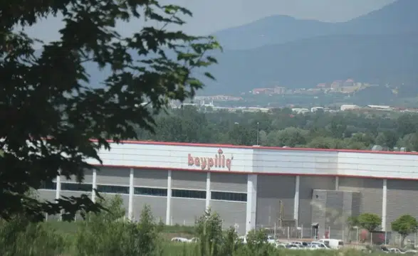 Bolu'da Beypiliç tesisinde ilaçlama nedeniyle 34 işçi hastaneye kaldırıldı