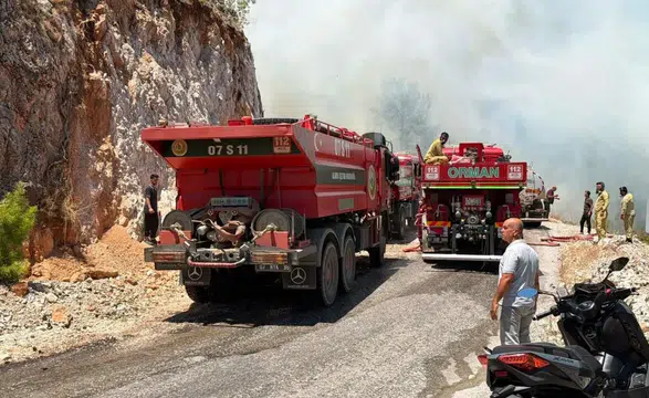 İzmir'de son durum! 260 yangından 258'i söndürüldü: Bakan Yumaklı son haritayı açıkladı