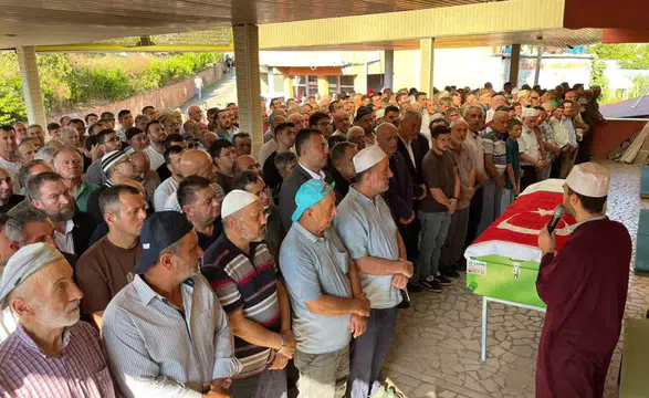 Beypazarı'ndaki maden kazasında hayatını kaybeden işçi toprağa verildi
