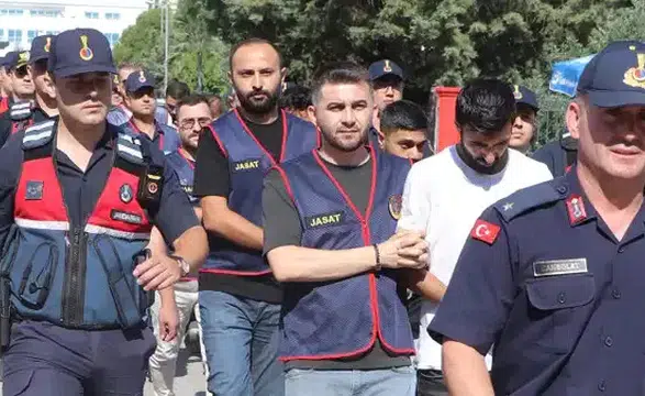 Dolandırıcıların kurye yöntemi deşifre oldu: 4 milyonluk vurgunda sahte iş ilanı detayı
