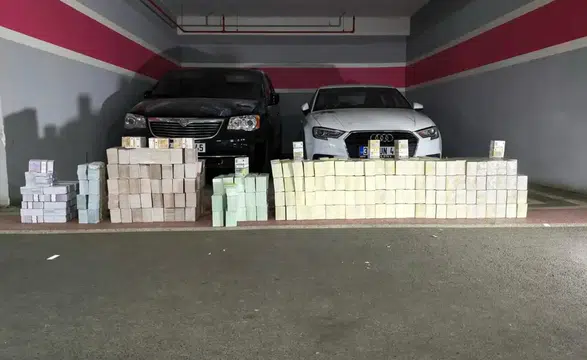 Kara Haydar operasyonunda araçlarda 16 milyon 440 bin euro bulundu