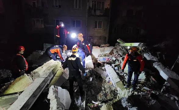 Büyük bir gürültüye koştular, korkutan manzarayla karşılaştılar!