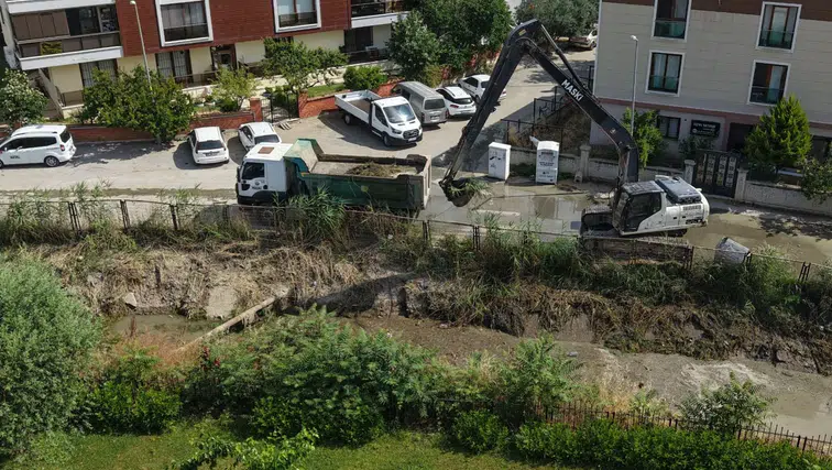 Maski'den Merkezde Dev Kanal Temizliği: 5 kilometrelik hat temizleniyor