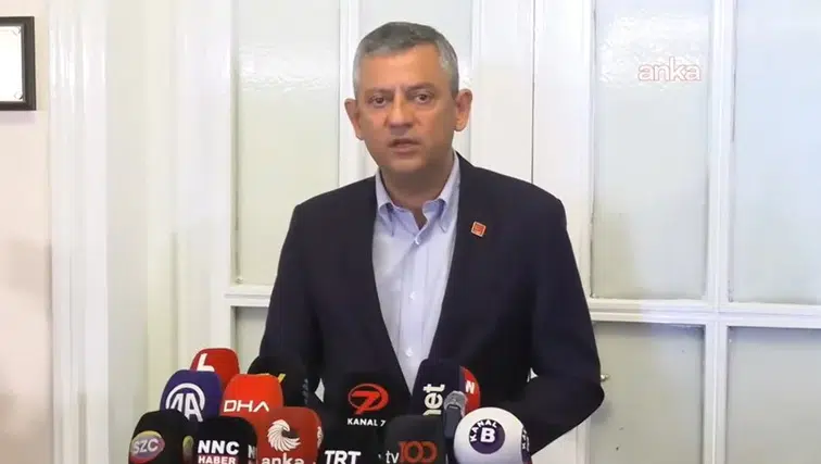 Özgür Özel, CHP grup toplantısını Ankara'da düzenleyeceğini açıkladı