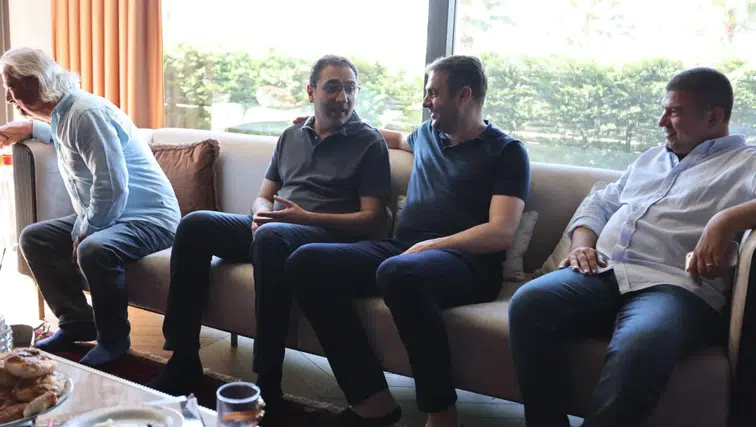 Çağatay Güç, ev hapsi verilen Onur Yiğit'i ziyaret ederek siyasi operasyonların son bulmasını istedi