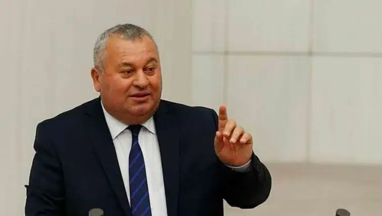 Cemal Enginyurt AK Parti'ye geçeceklere Hürriyet üzerinden gönderme yaptı