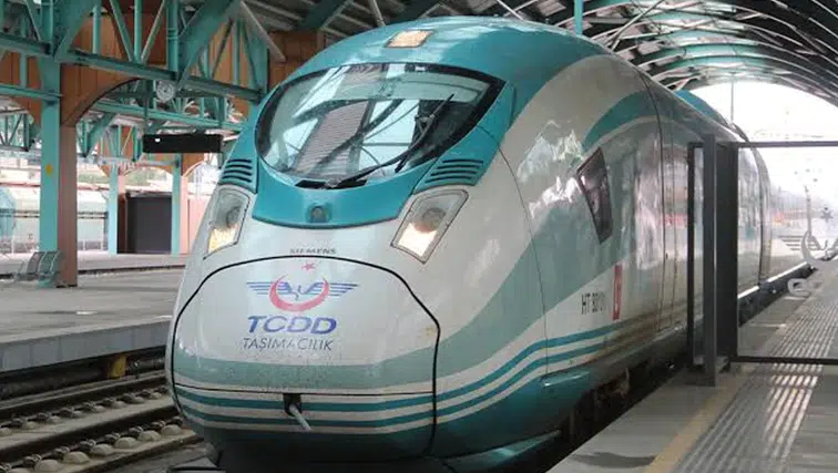 Yüksek Hızlı Tren'de tarih belli oldu: 2 il arasındaki 7 saatlik yolculuk 1 saat 45 dakikaya düşecek!