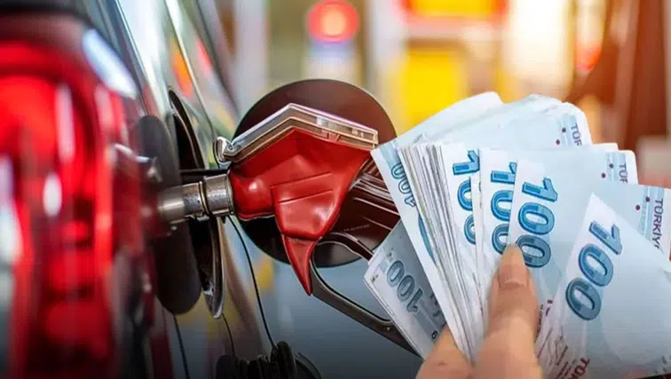 Benzinde litre fiyatı 80 TL'yi aştı! İşte zamlı benzin fiyatları