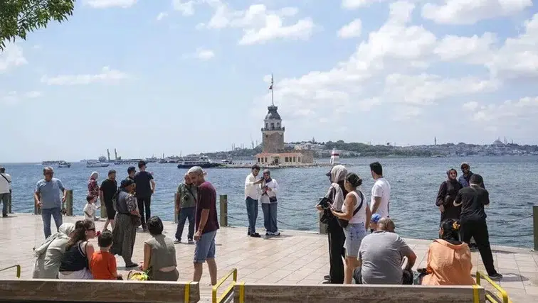 Meteoroloji'den hafta sonu uyarısı: Bu bölgelerde gök gürültülü sağanak var