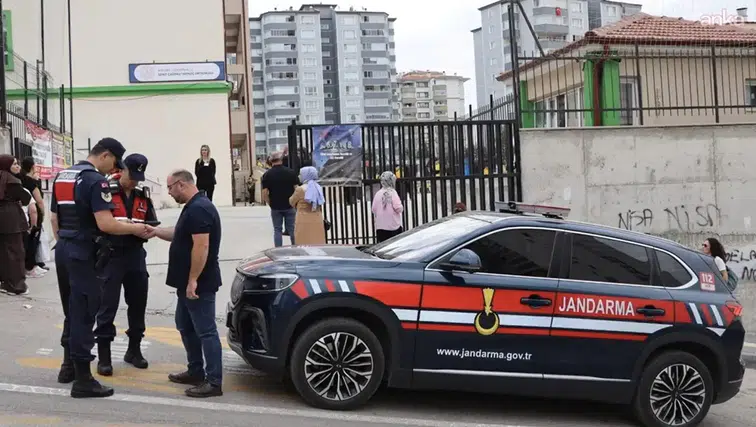 Ankara'da okul çevresi denetimlerinde 14 aranan şahıs yakalandı