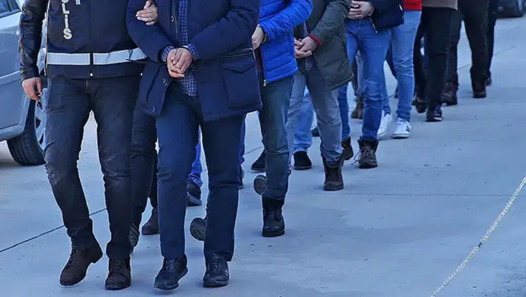 Konya merkezli FETÖ operasyonunda 5 şüpheli tutuklandı